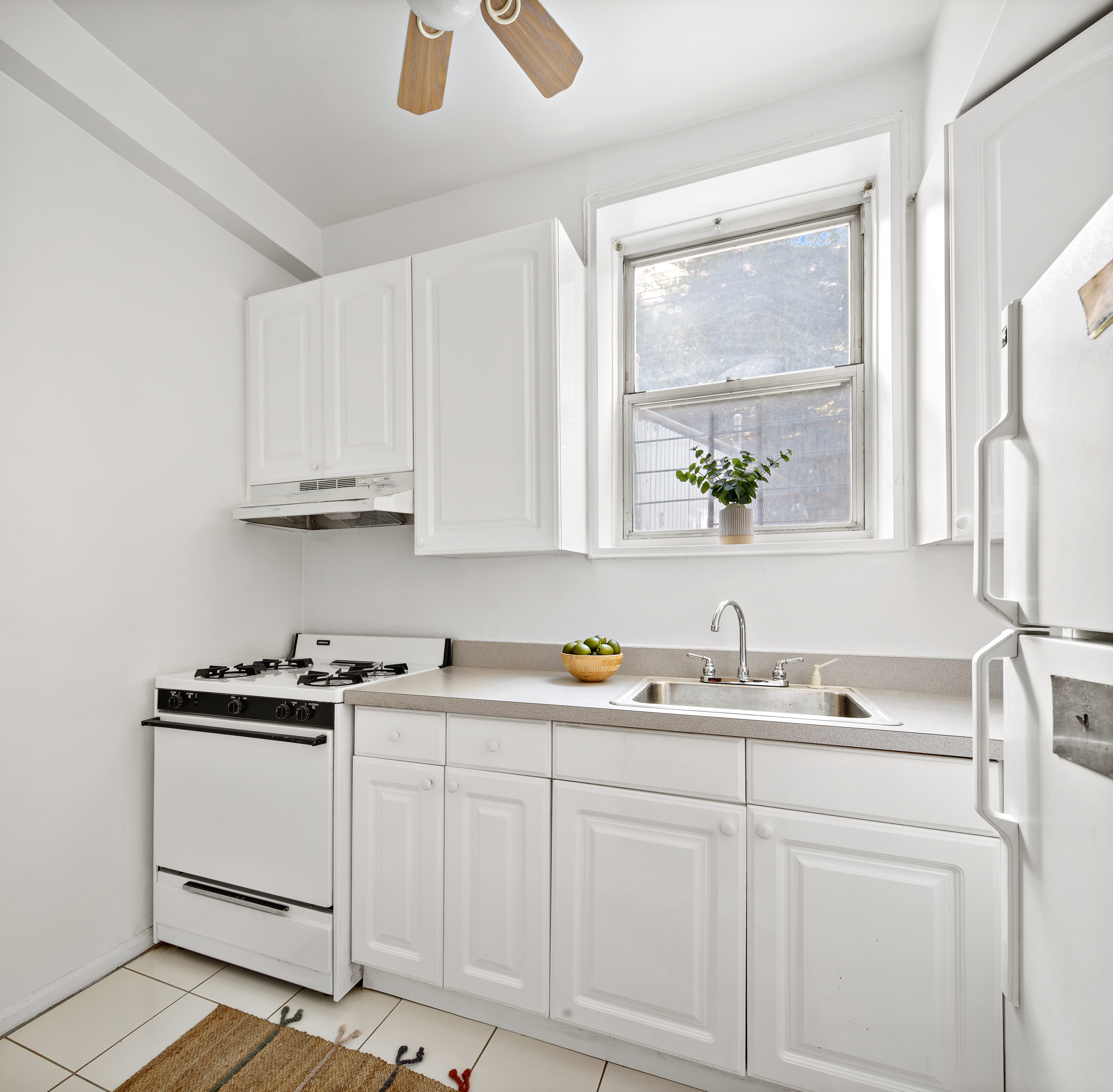 735 Avenue West, Unit L2 Brooklyn, NY 11223 - Photo 3 of 9