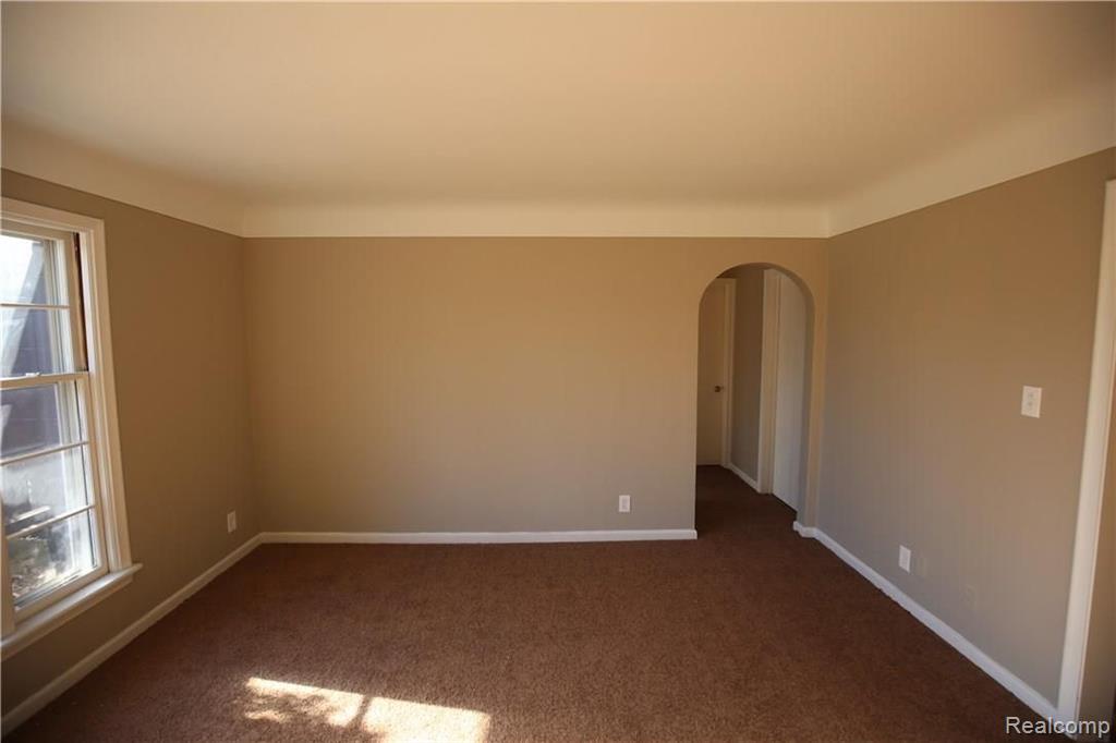 32134 Warren Road Westland, MI 48185 - Photo 8 of 20