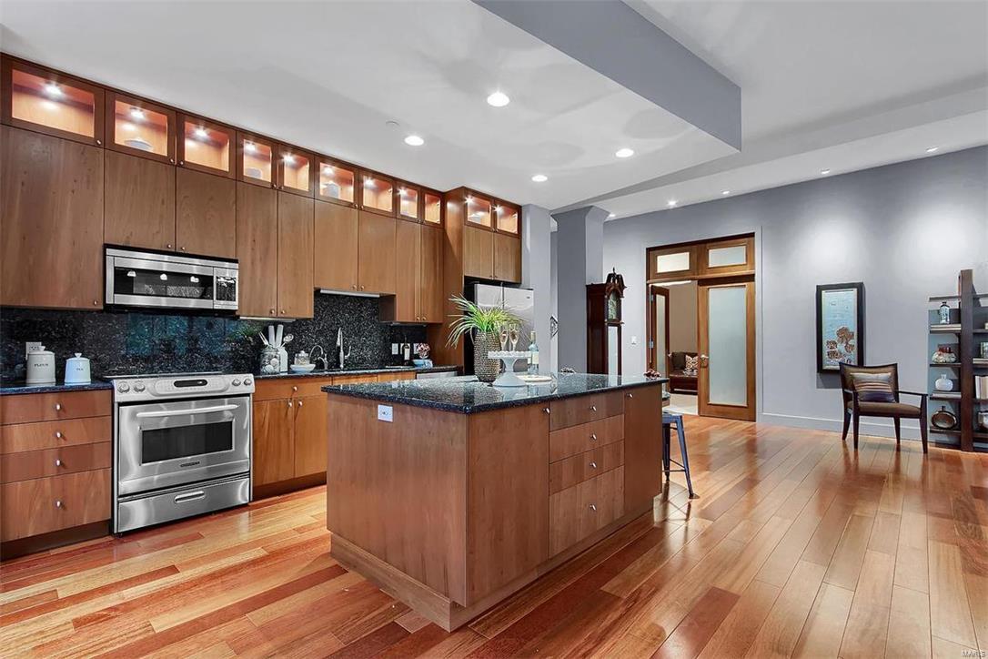 630 Emerson Road, Unit 101 St. Louis, MO 63141 - Photo 4 of 26