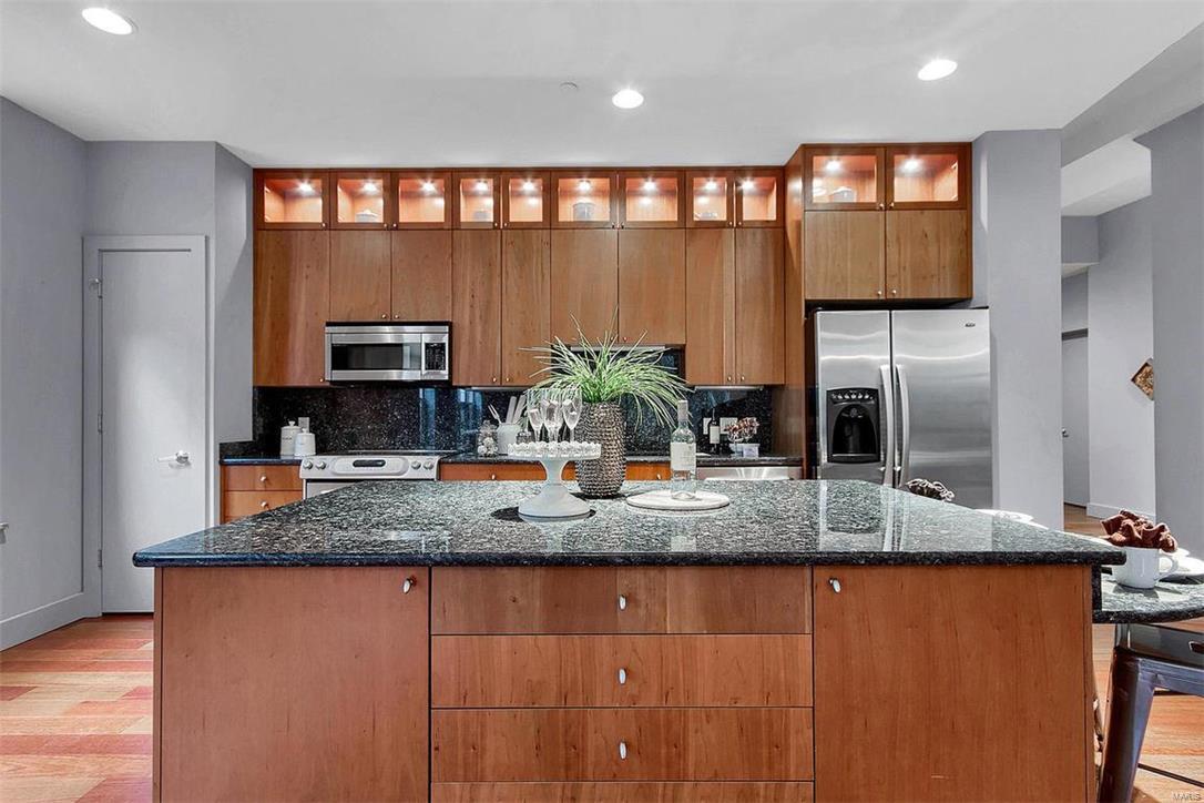 630 Emerson Road, Unit 101 St. Louis, MO 63141 - Photo 6 of 26