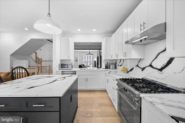 $915,000 | 4919 Barbour Drive, Alexandria, VA 22304