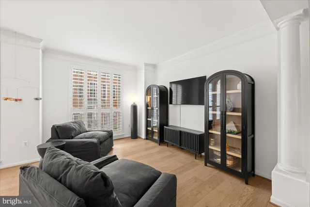 $915,000 | 4919 Barbour Drive, Alexandria, VA 22304