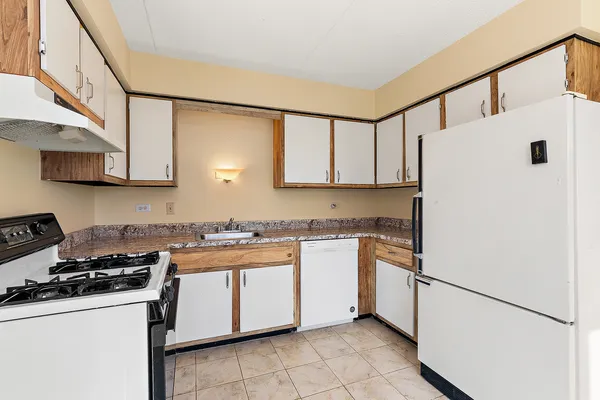 $145,000 | 9960 Franchesca Court, Unit 1D, Orland Park, IL 60462