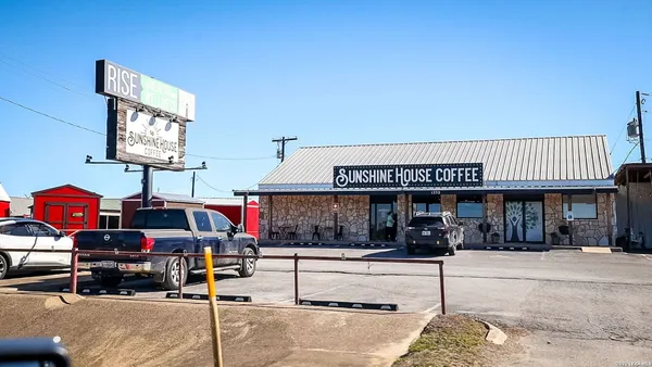 $340,000 | 320 County Road 341, Charlotte, TX 78011