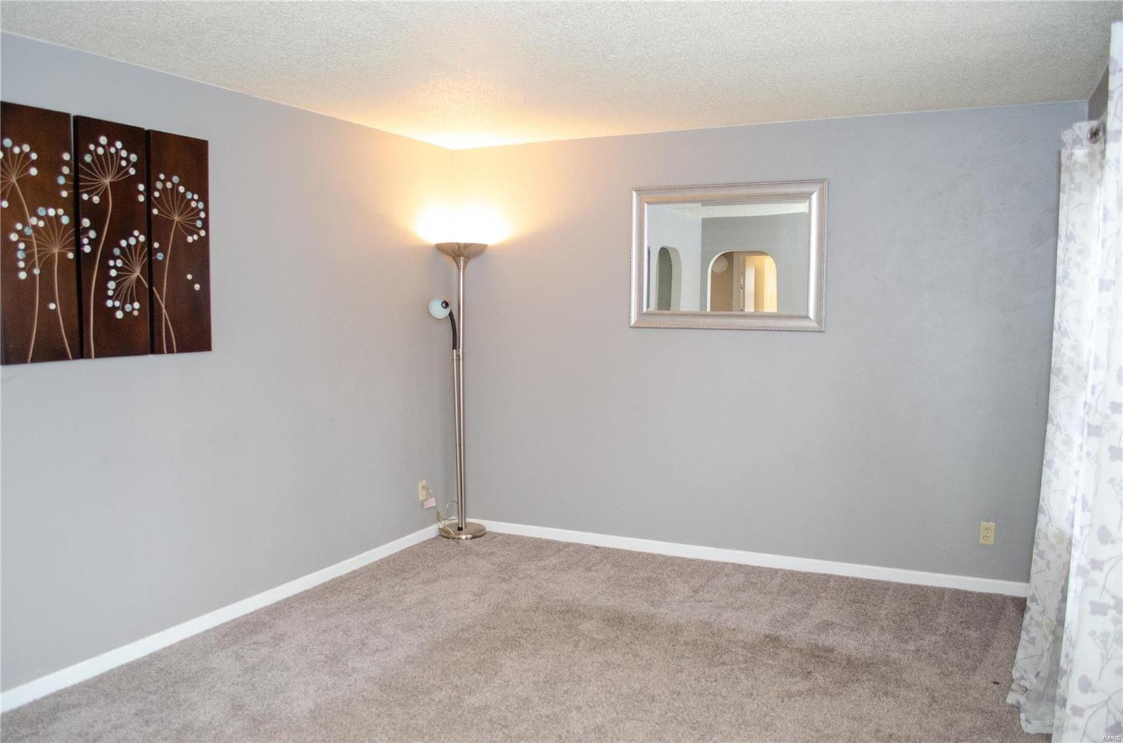409 Monroe Street Waterloo, IL 62298 - Photo 3 of 25 Gallery Image 3