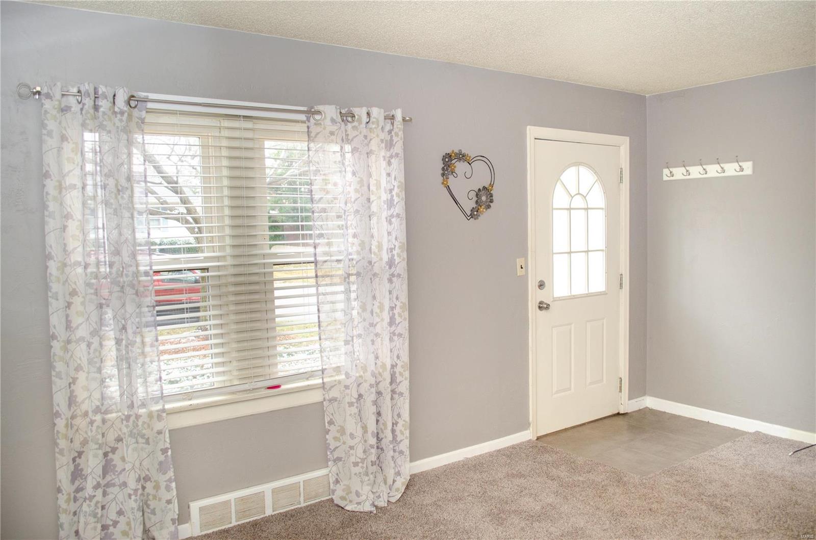 409 Monroe Street Waterloo, IL 62298 - Photo 5 of 25 Gallery Image 5