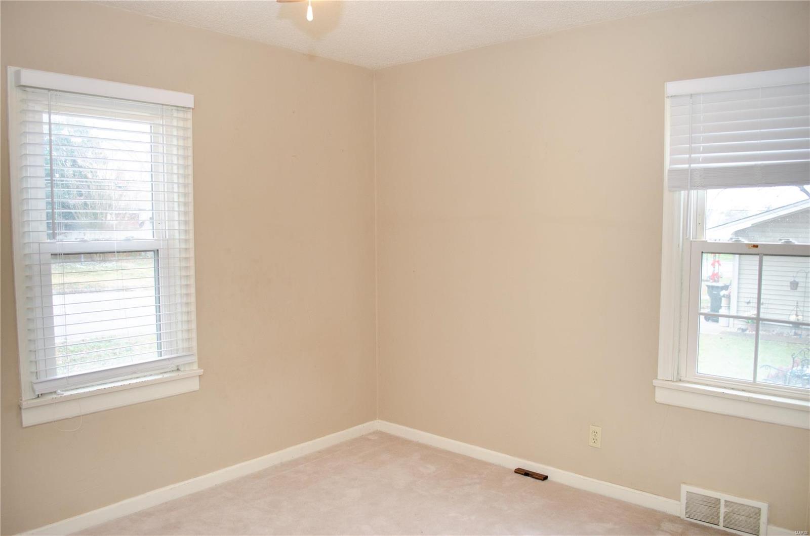 409 Monroe Street Waterloo, IL 62298 - Photo 6 of 25 Gallery Image 6