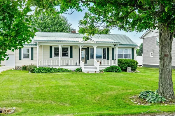 $475,000 | 2603 West Shore Road, Isle La Motte, VT 05463