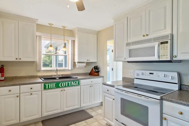 $499,900 | 2603 West Shore Road, Isle La Motte, VT 05463