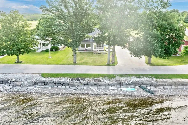 $475,000 | 2603 West Shore Road, Isle La Motte, VT 05463