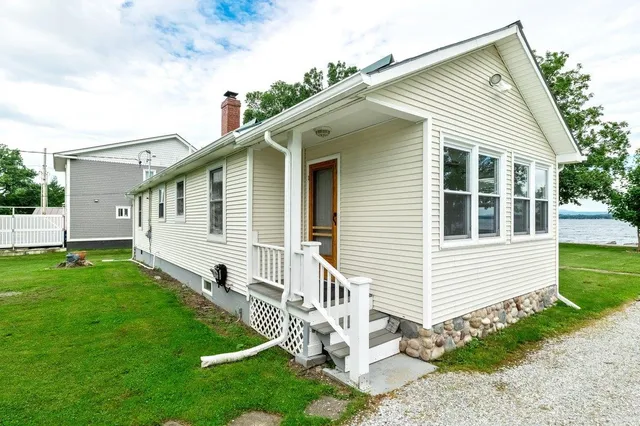 $499,900 | 2603 West Shore Road, Isle La Motte, VT 05463