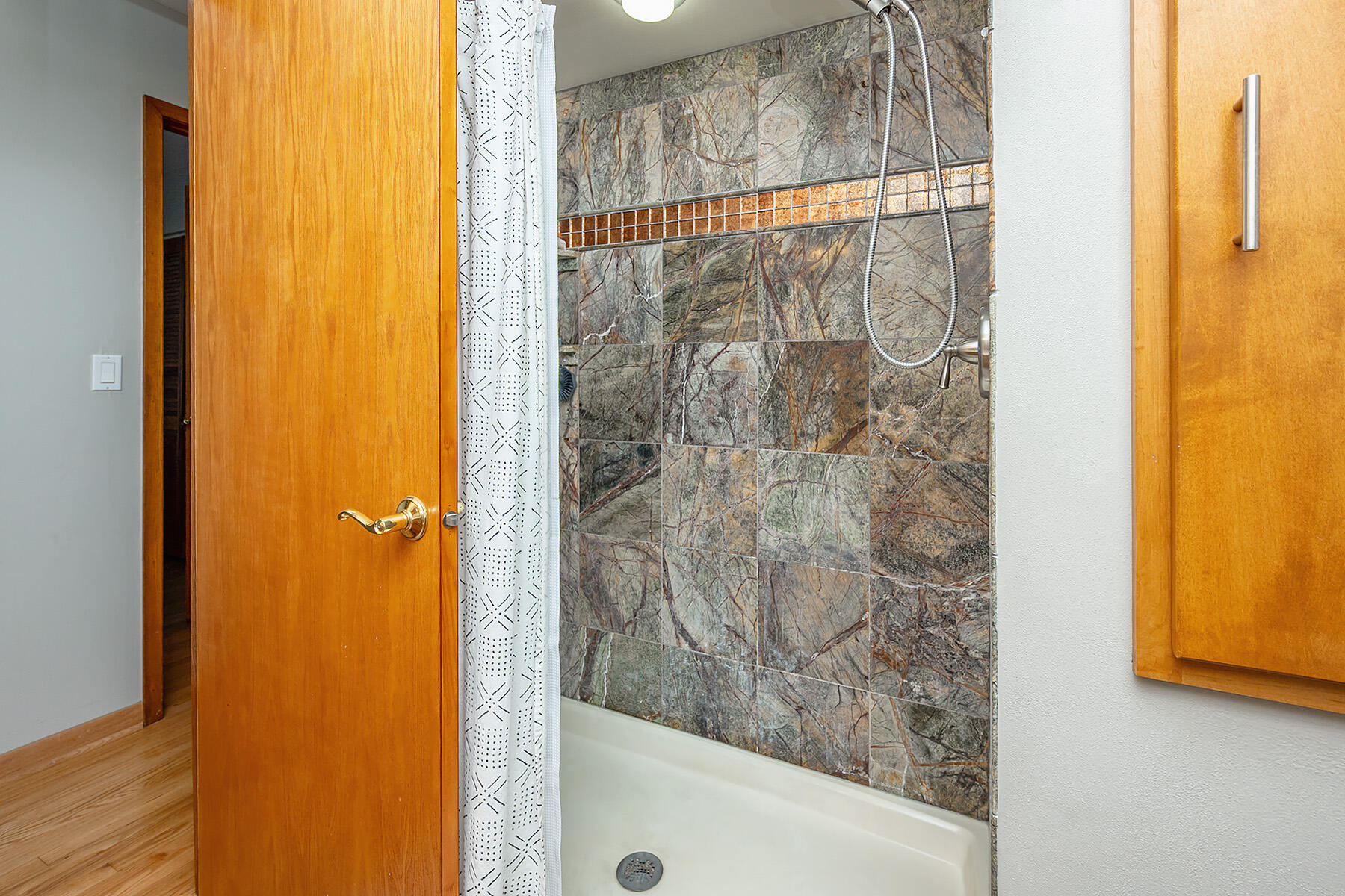 3447 South 93rd Street Milwaukee, WI 53227 - Photo 22 of 46 93rdSt_022