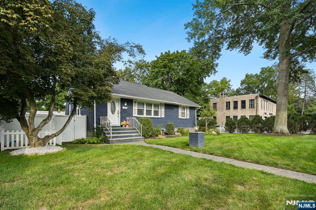 383 Closter Dock Road Closter, NJ 07624 - Photo 2 of 16 Gallery Image 2