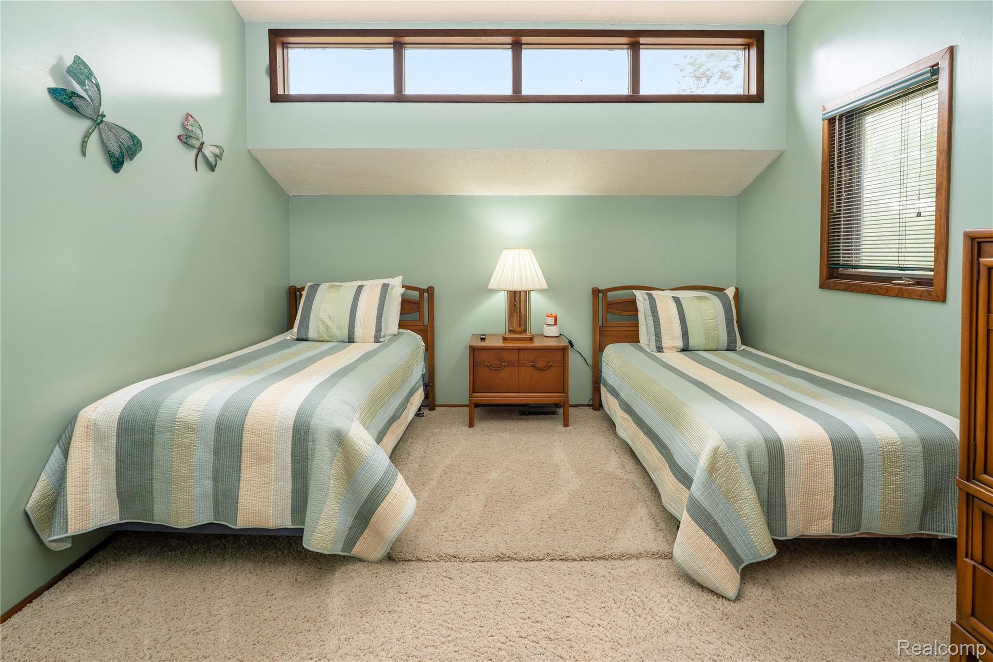 2725 Cooley Lake Road Highland, MI 48356 - Photo 39 of 67 Bedroom has lots of natural light