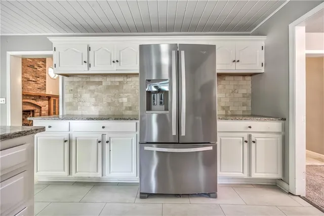 $268,000 | 529 Southwest Windmill Lane, Lee's Summit, MO 64082