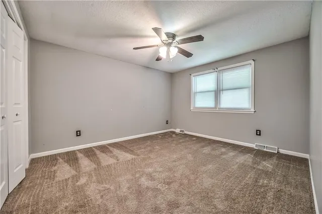 $268,000 | 529 Southwest Windmill Lane, Lee's Summit, MO 64082