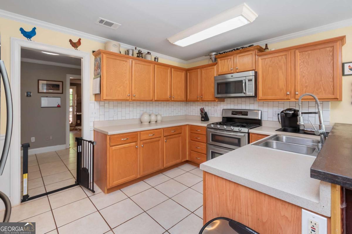 80 Creekside Road Hogansville, GA 30230 - Photo 12 of 40