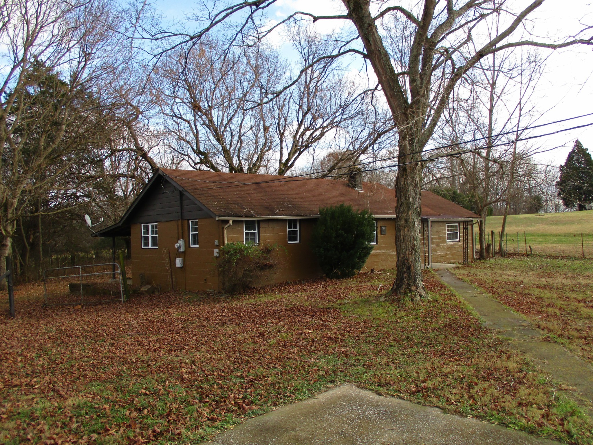 2055 Bend Road Clarksville, TN 37040 - Photo 2 of 9