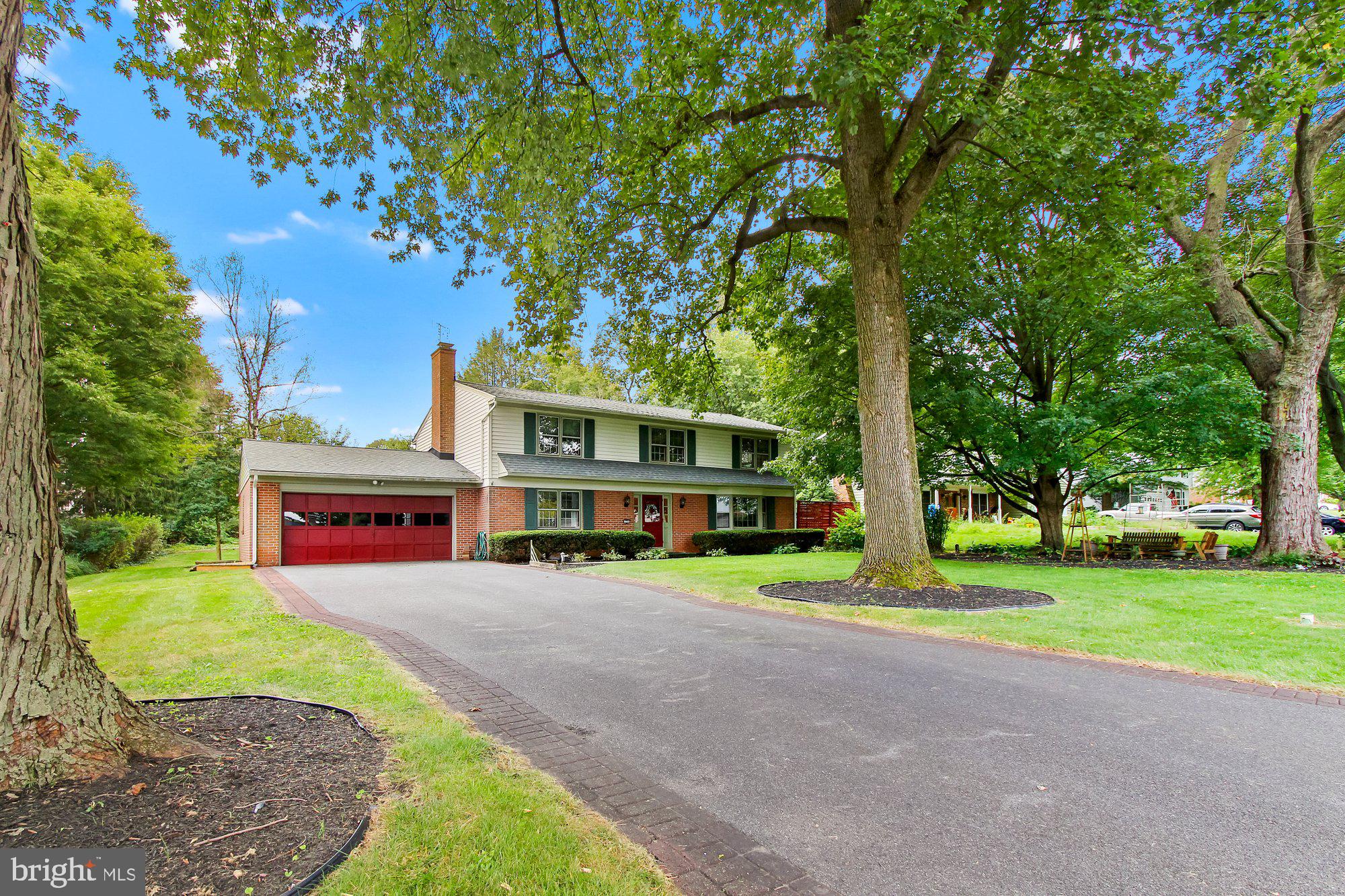 328 Rhoda Drive Lancaster, PA 17601 - Photo 2 of 28 Gallery Image 2