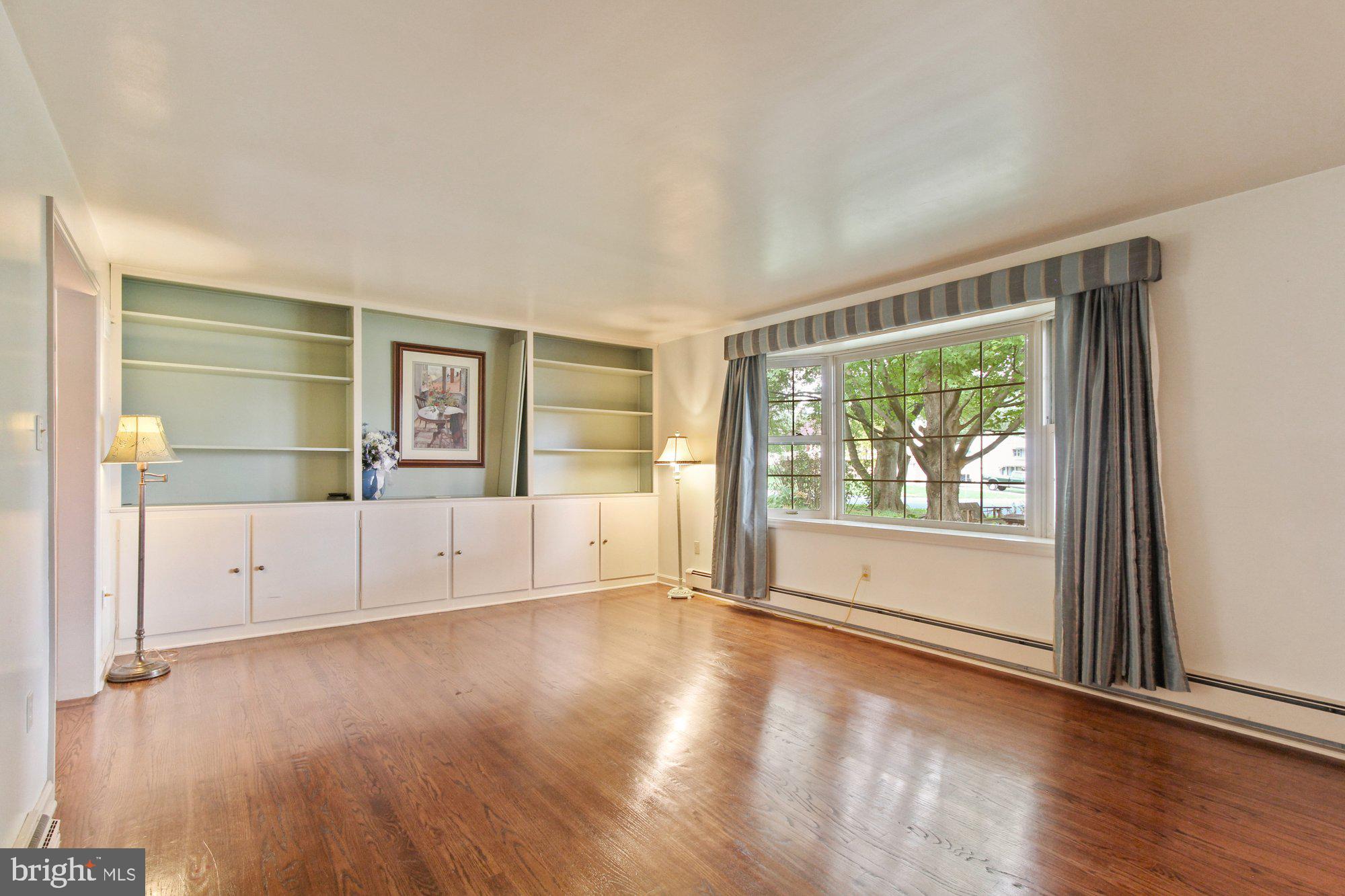 328 Rhoda Drive Lancaster, PA 17601 - Photo 4 of 28 Gallery Image 4