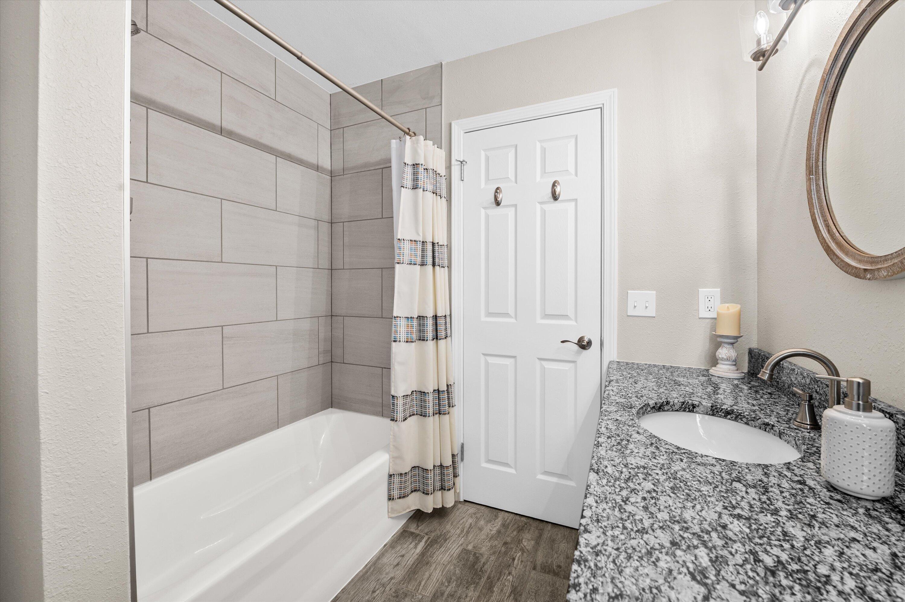 7729 West Cold Spring Road Greenfield, WI 53220 - Photo 15 of 31 Full bathroom