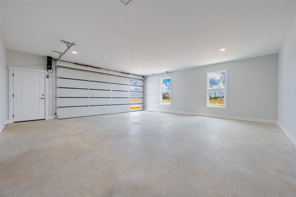 11 Private Road Sumner, TX 75486 - Photo 29 of 39 Garage