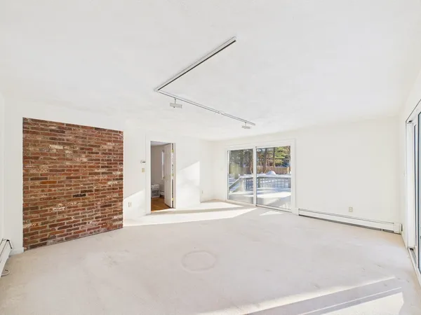 $3,700 | 24 Walpole Street, Dover, MA 02030