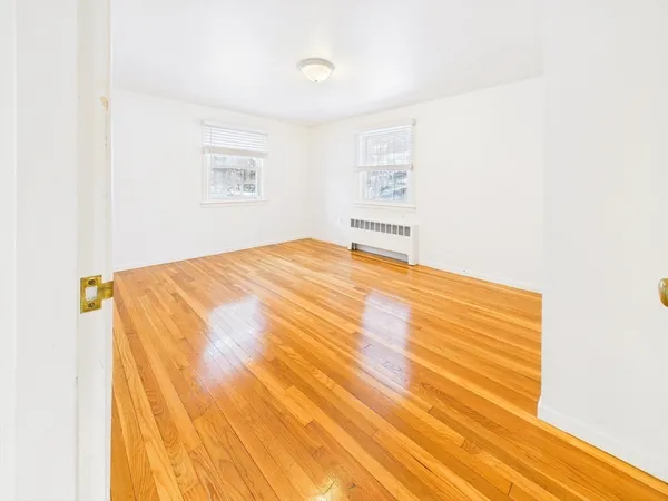 $3,700 | 24 Walpole Street, Dover, MA 02030