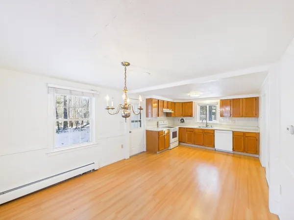 $3,700 | 24 Walpole Street, Dover, MA 02030