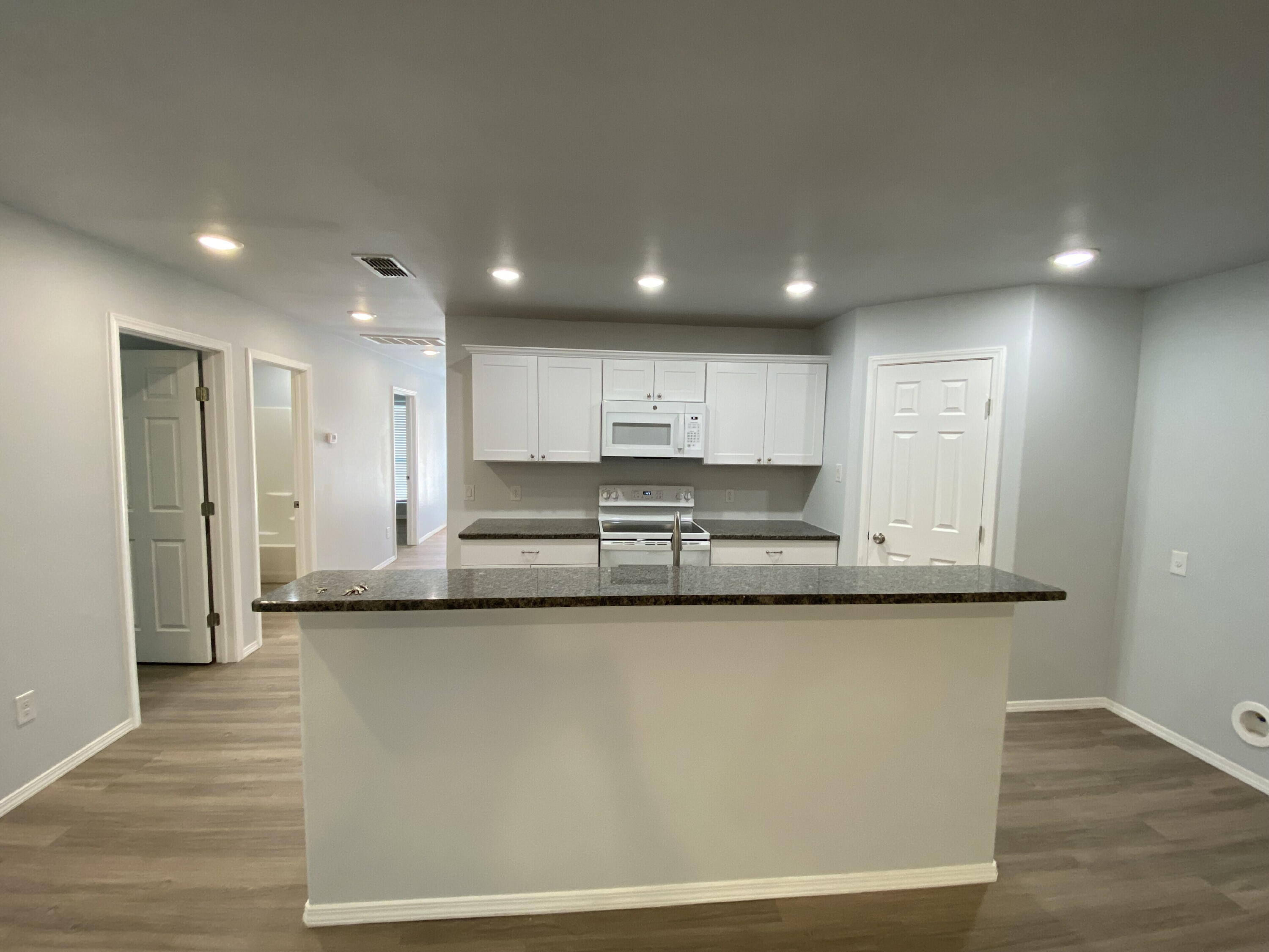 5609 Kemper Street, Unit A Lubbock, TX 79416 - Photo 3 of 12 IMG_5152