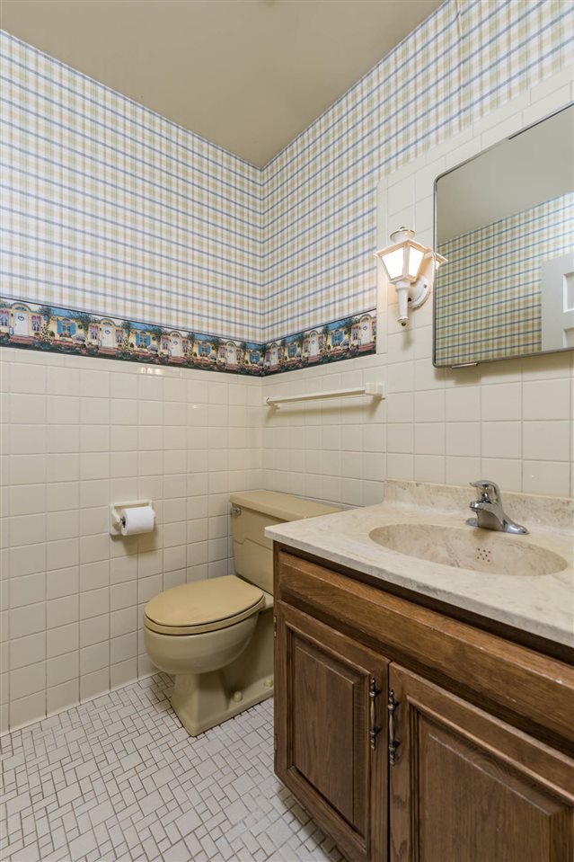 5410 Guilford Road Rockford, IL 61107 - Photo 13 of 36 Gallery Image 13