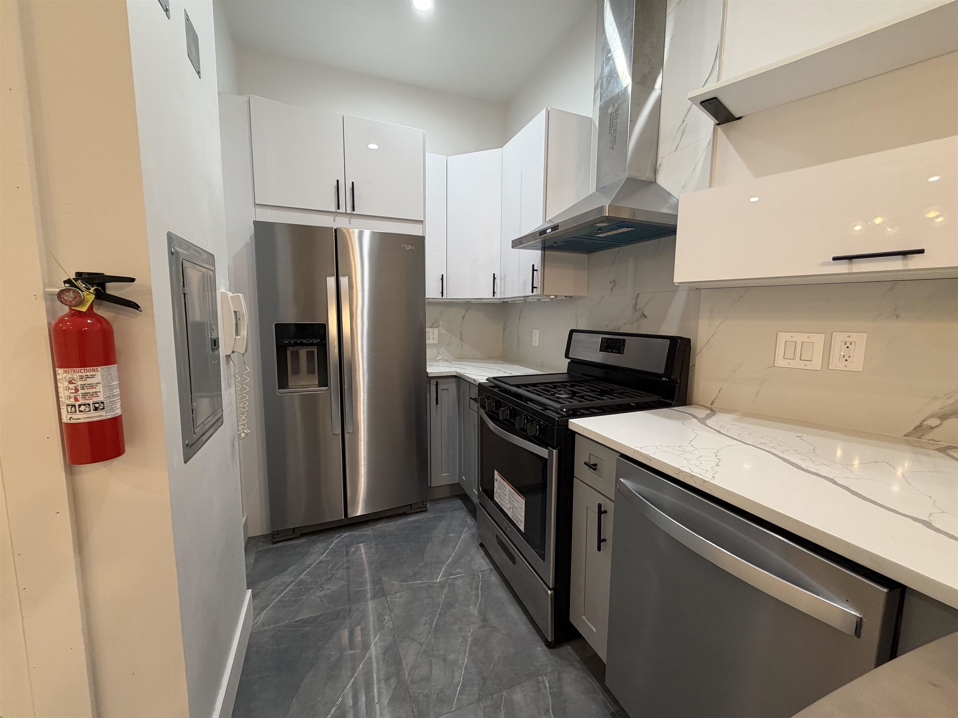 202 48th Street, Unit 3 Union City, NJ 07087 - Photo 4 of 7