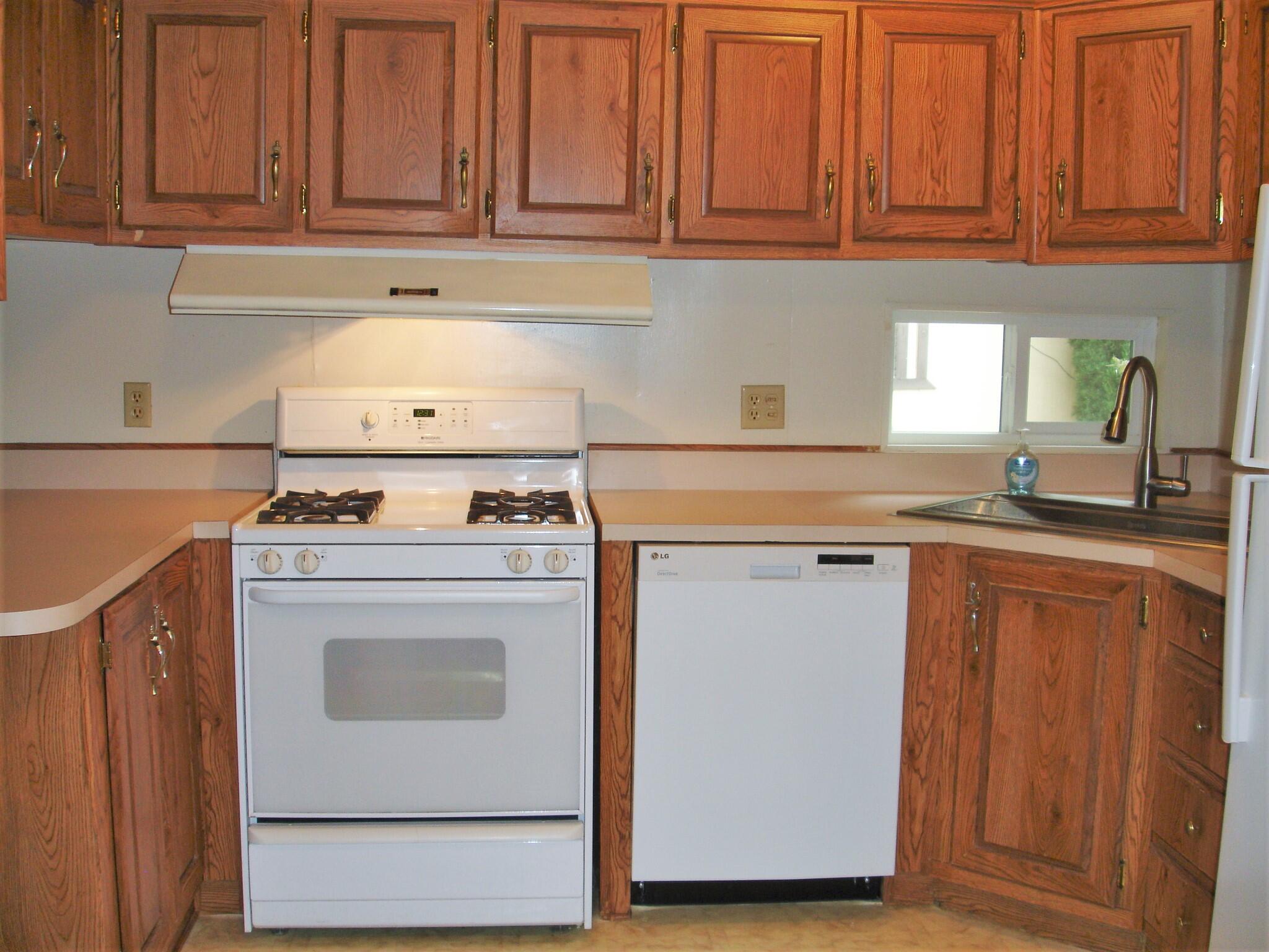 21795 Bend Ferry Road, Unit 4 Red Bluff, CA 96080 - Photo 9 of 65 DSC03874