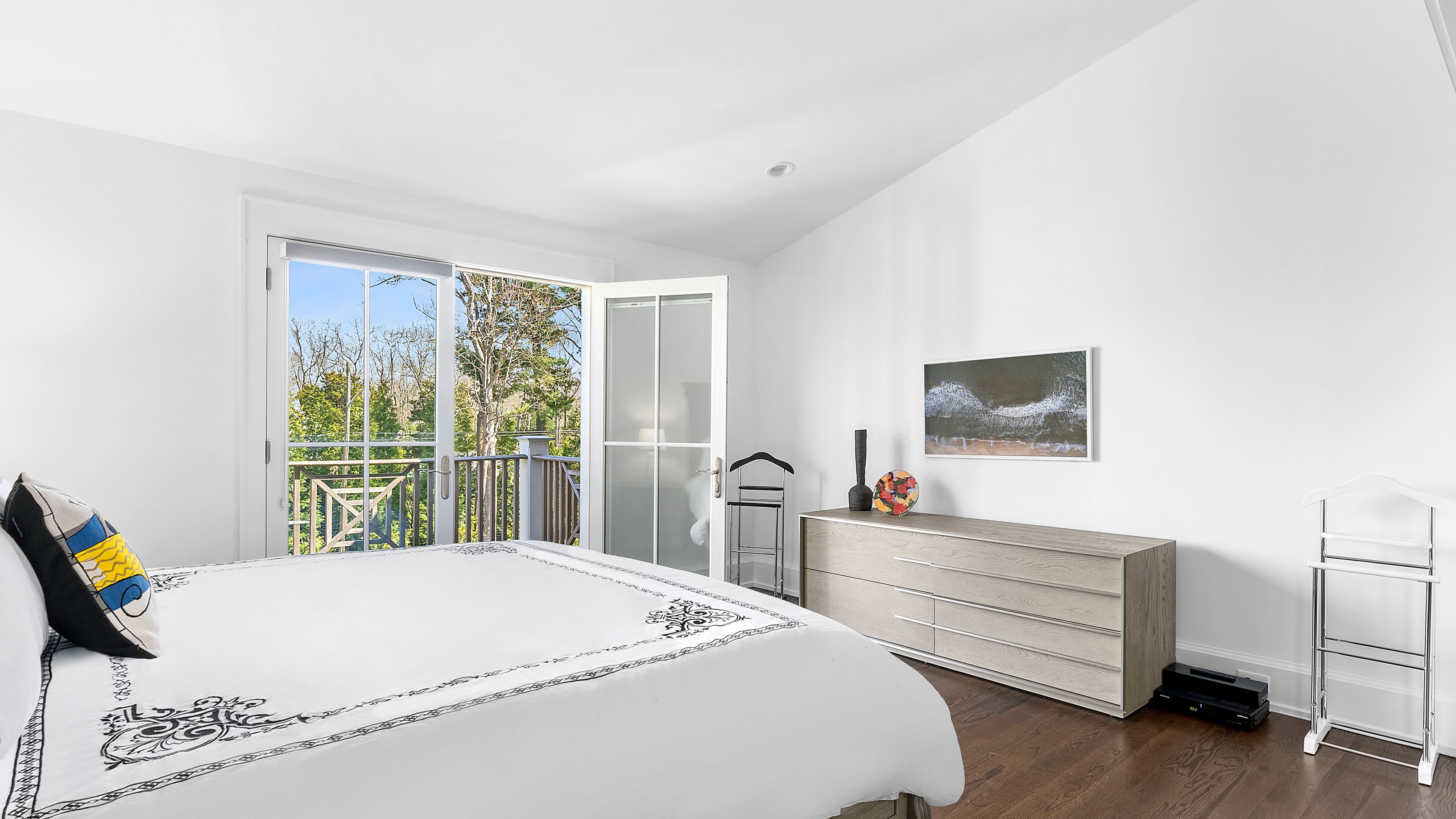 20 Lighthouse Lane Sag Harbor, NY 11963 - Photo 15 of 31