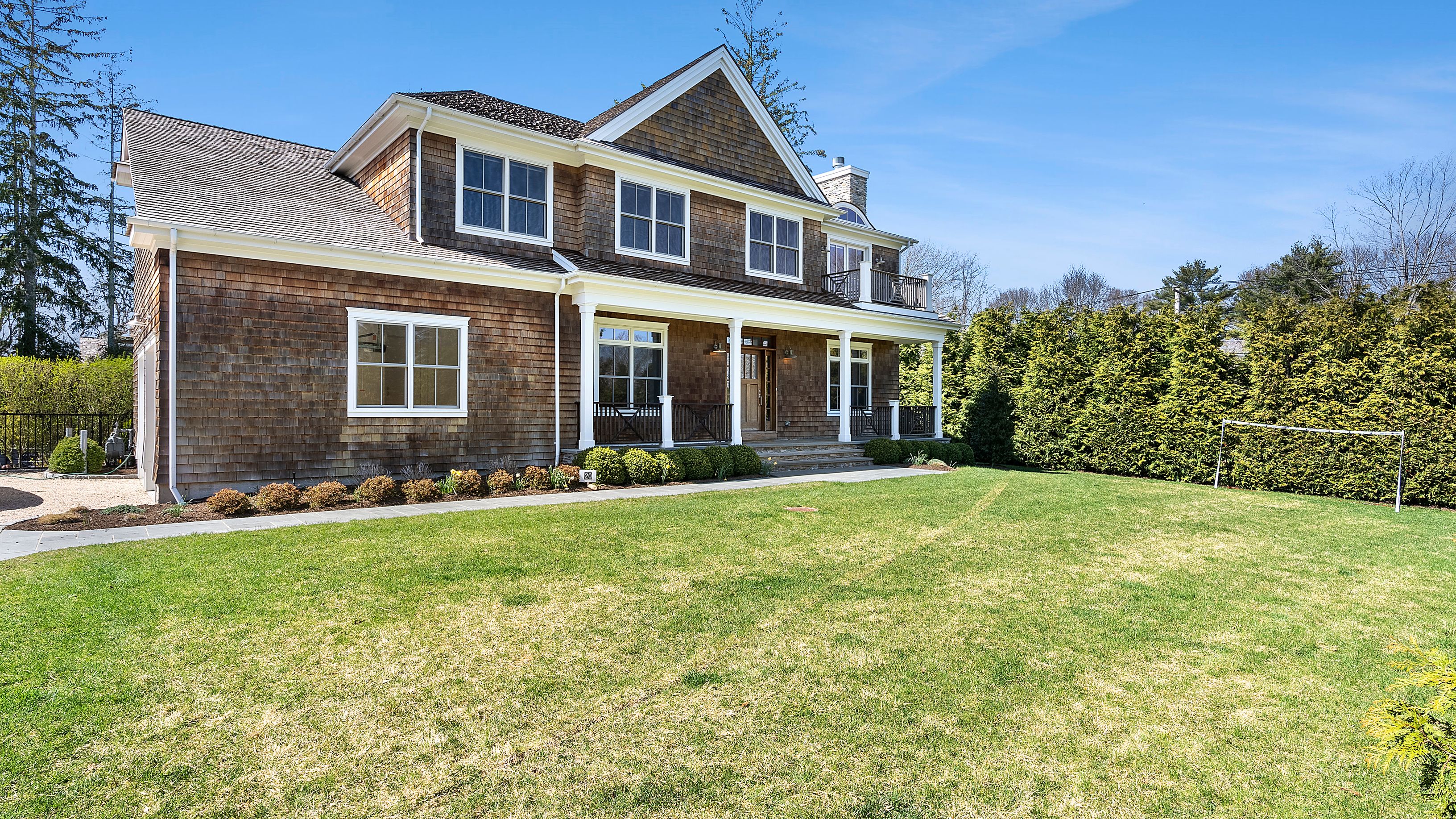 20 Lighthouse Lane Sag Harbor, NY 11963 - Photo 2 of 31