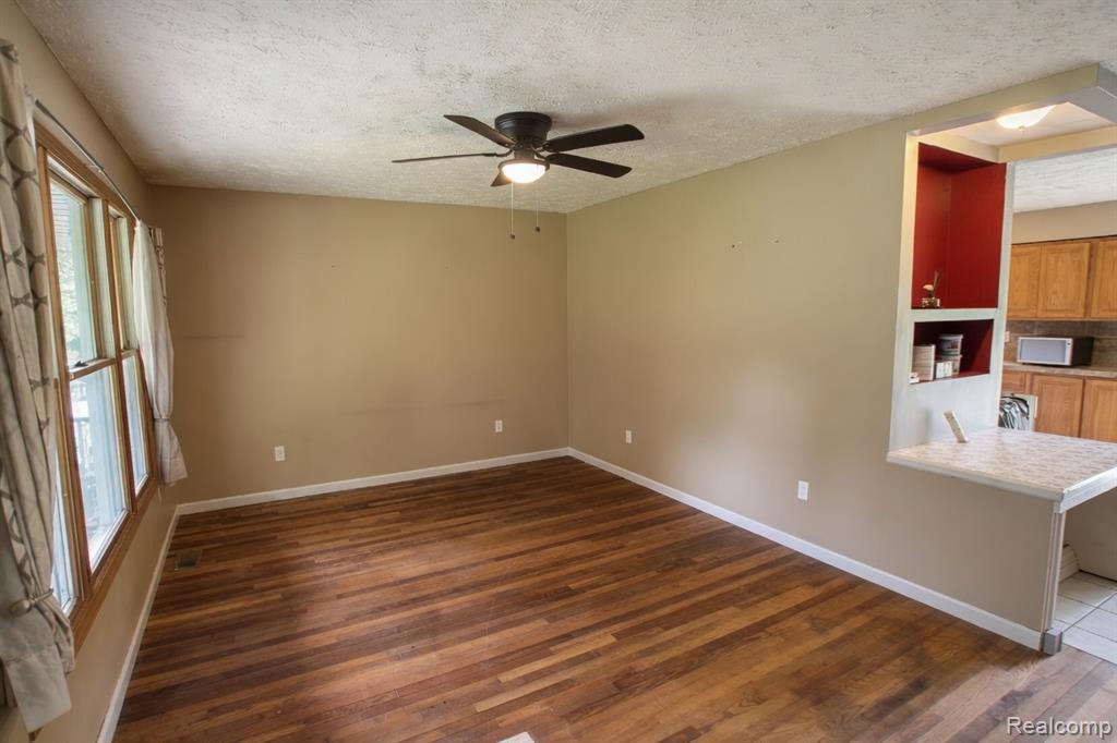 8040 Smith Road Gaines, MI 48436 - Photo 9 of 30