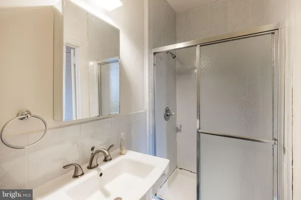 $2,045 | 250 South 13th Street, Unit 4D, Philadelphia, PA 19107