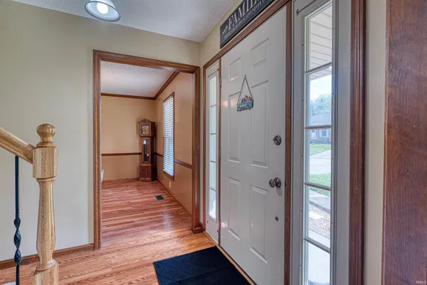 $314,900 | 214 Brookview Drive, Evansville, IN 47711