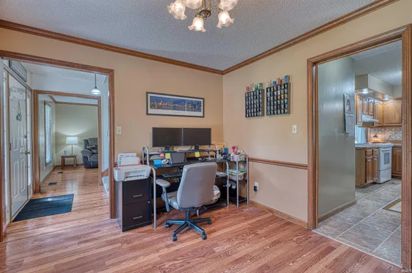 $314,900 | 214 Brookview Drive, Evansville, IN 47711