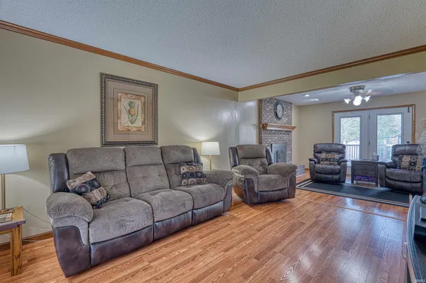 $314,900 | 214 Brookview Drive, Evansville, IN 47711