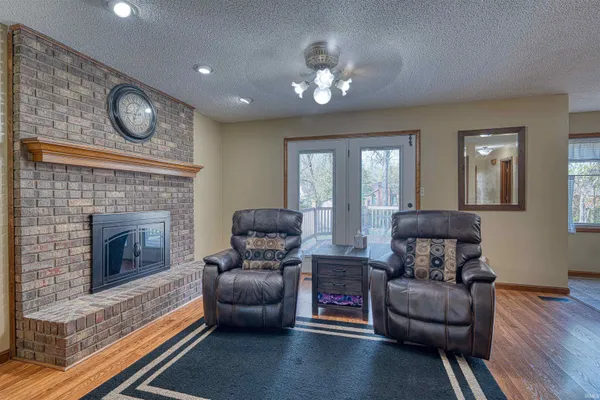 $314,900 | 214 Brookview Drive, Evansville, IN 47711