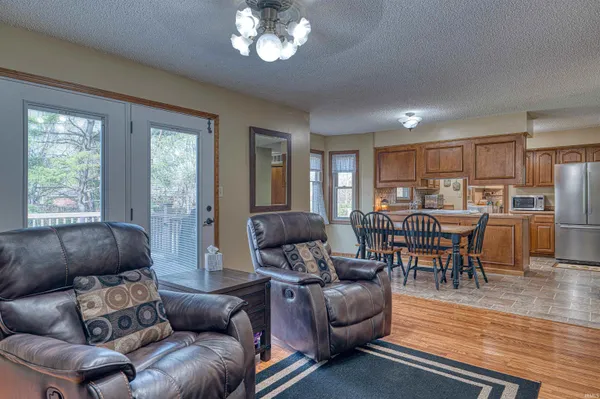 $314,900 | 214 Brookview Drive, Evansville, IN 47711