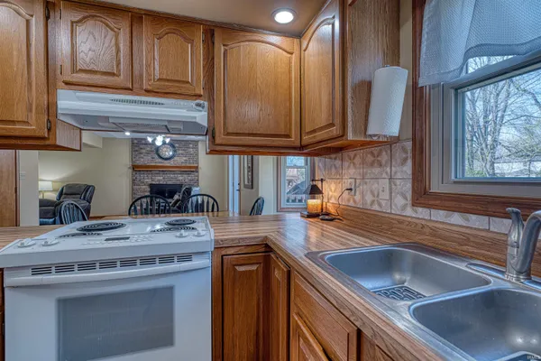 $314,900 | 214 Brookview Drive, Evansville, IN 47711