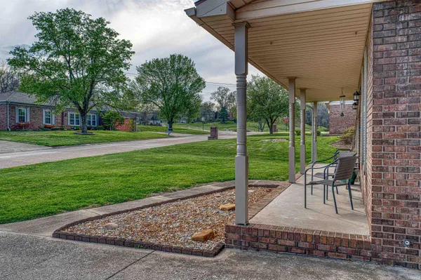 $314,900 | 214 Brookview Drive, Evansville, IN 47711