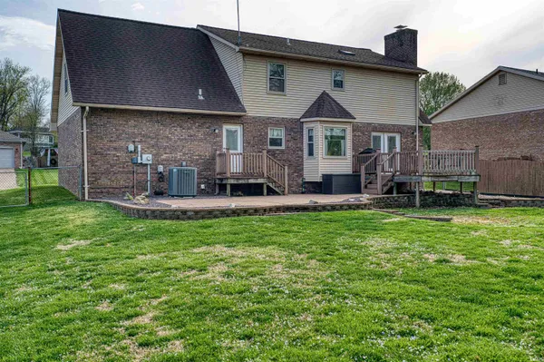 $314,900 | 214 Brookview Drive, Evansville, IN 47711