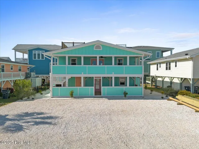 $1,350,000 | 204 West Main Street, Sunset Beach, NC 28468