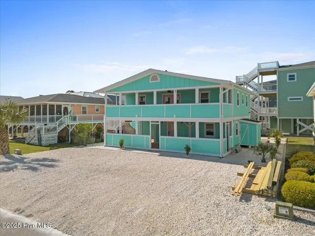 $1,350,000 | 204 West Main Street, Sunset Beach, NC 28468
