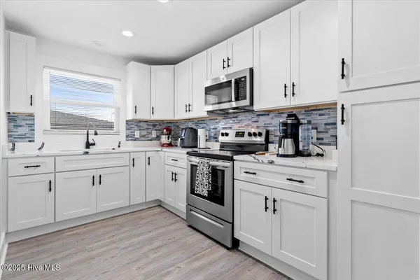 $1,350,000 | 204 West Main Street, Sunset Beach, NC 28468