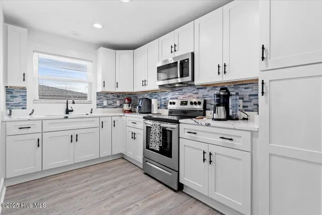 $1,350,000 | 204 West Main Street, Sunset Beach, NC 28468