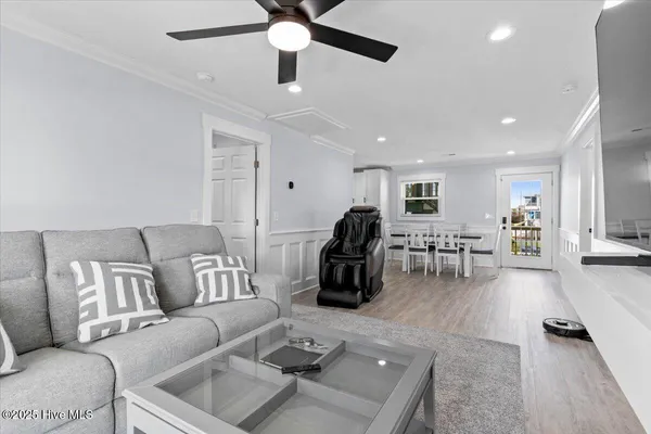 $1,350,000 | 204 West Main Street, Sunset Beach, NC 28468